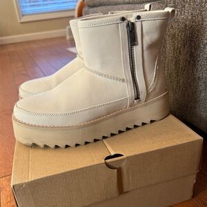 Ugg classic rebel biker mini 
Color: Bone Size 9 
Limited edition